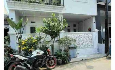 Miliki Rumah Modern Minimalis Strategis 2 Lantai 4KT di Pondok Ungu Permai