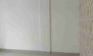 Dijual rumah bagus 3 lantai 4 kamar tidur di Pluit