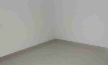 Dijual rumah bagus 3 lantai 4 kamar tidur di Pluit