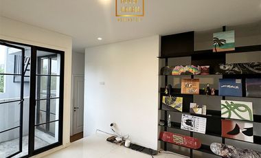 Rumah American Classic area Kemang Jakarta Selatan