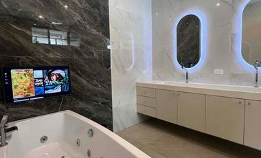 Se vende casa amoblada 5 habitaciones en Blue Bay • Isla Mocolí