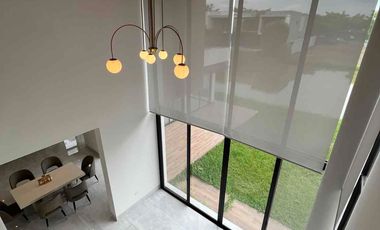 Se vende casa amoblada 5 habitaciones en Blue Bay • Isla Mocolí