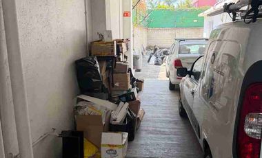 EDIFICIO EN INIGUALABLE UBICACIÓN VISTA HERMOSA LA ZONA DORADA DE CUERNAVACA. CON 10 ESTACIONAMIENTOS