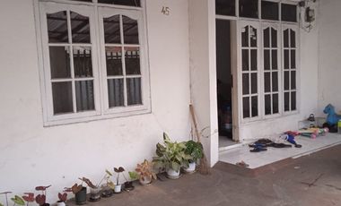 Jual Rumah Siap Pakai, Aman dan Strategis Tengah Kota