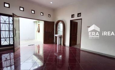 DISEWAKAN RUMAH DI JOGJA DEKAT KAMPUS ATMAJAYA