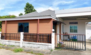 House for sale at Marouy Motorway, Chachoengsao. Single-storey detached house, airy and spacious with a large surrounding area.