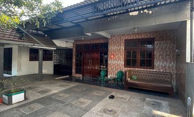 Hitung tanah! Rumah 1 lantai di Jalan Suningrat Taman - Sidoarjo