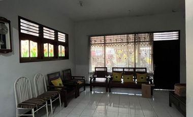 Hitung tanah! Rumah 1 lantai di Jalan Suningrat Taman - Sidoarjo