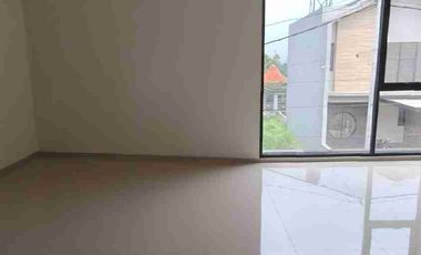 Rumah Baru di Jalan Budi Cimahi Belakang Komplek Setra Duta Bandung