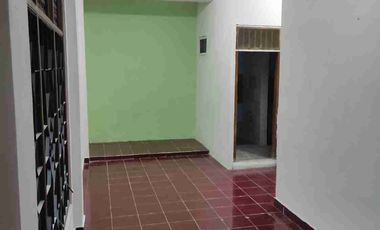 Rumah 2 BR, 1 KM, Wifi, Carport, Asri, di belakang Terminal Ubung