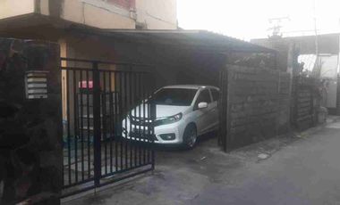 Rumah 2 BR, 1 KM, Wifi, Carport, Asri, di belakang Terminal Ubung