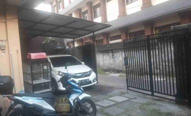 Rumah 2 BR, 1 KM, Wifi, Carport, Asri, di belakang Terminal Ubung