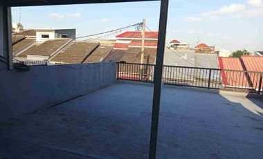 Jual Cepat Rumah 2 Lantai Strategis di Bintara Bekasi Barat