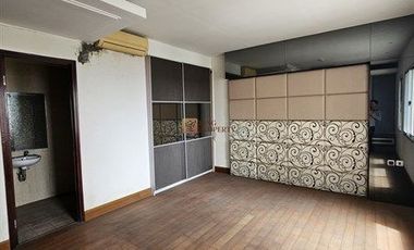 Siap siap Cuan! Nego sampai deal Dijual 2br Renovasi jadi 1br luas siap huni semi furnished Apartemen Mediterania Marina Ancol Residence