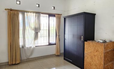 Dijual Rumah Luas Siap Huni di Kawasan Batununggal