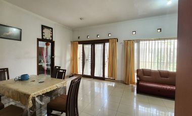 Dijual Rumah Luas Siap Huni di Kawasan Batununggal