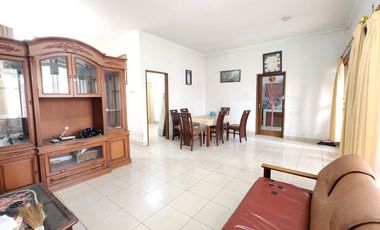 Dijual Rumah Luas Siap Huni di Kawasan Batununggal