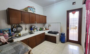 Dijual Rumah Luas Siap Huni di Kawasan Batununggal