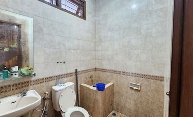 Dijual Rumah Luas Siap Huni di Kawasan Batununggal