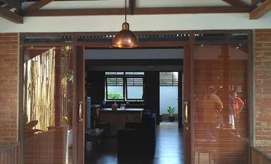 DIJUAL/DISEWAKAN VILLA & CAFE FULL FURNISHED DI CIGADUNG