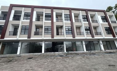 Ruko 3 Lantai Legalitas Lengkap Dijual, di Area Uluwatu Kuta Selatan