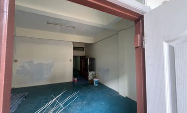 Rare Item!!! Property near the Skytrain generating 6% annual return! For sale: 3-storey townhome near MRT Bang Khae and Bang Khae Market, 3-storey