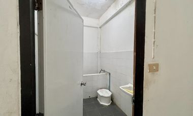 Rare Item!!! Property near the Skytrain generating 6% annual return! For sale: 3-storey townhome near MRT Bang Khae and Bang Khae Market, 3-storey