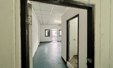 Rare Item!!! Property near the Skytrain generating 6% annual return! For sale: 3-storey townhome near MRT Bang Khae and Bang Khae Market, 3-storey