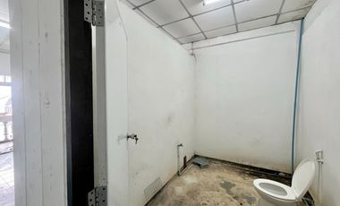 Rare Item!!! Property near the Skytrain generating 6% annual return! For sale: 3-storey townhome near MRT Bang Khae and Bang Khae Market, 3-storey