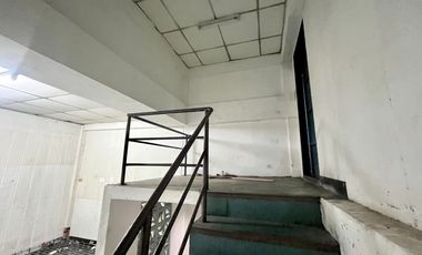 Rare Item!!! Property near the Skytrain generating 6% annual return! For sale: 3-storey townhome near MRT Bang Khae and Bang Khae Market, 3-storey