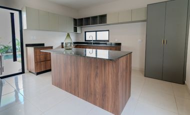 Casa en venta UNA PLANTA en privada residencial al norte de Mérida