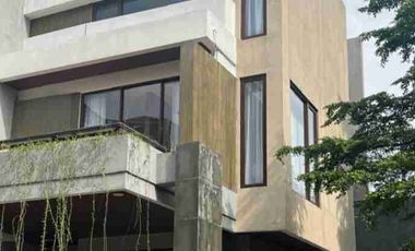 Disewakan Rumah Bagus Furnished 3 lantai Cluster Exclusive Pondok Indah