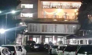 Dijual Hotel Di Jalan Raya Puncak Pass Dengan Tingkat Occupancy Tinggi dan View Pegunungan, Kebun Teh