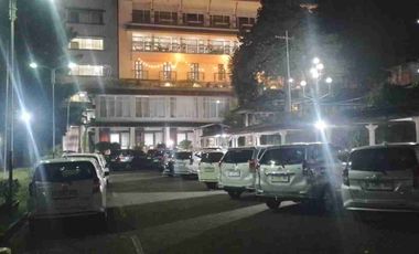 Dijual Hotel Di Jalan Raya Puncak Pass Dengan Tingkat Occupancy Tinggi dan View Pegunungan, Kebun Teh