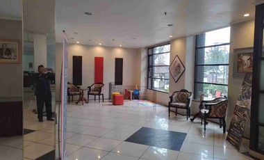 Dijual Hotel Di Jalan Raya Puncak Pass Dengan Tingkat Occupancy Tinggi dan View Pegunungan, Kebun Teh
