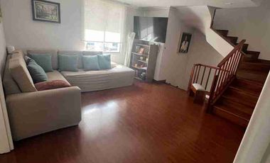 Casa de venta con suite independiente, conjunto cerrado, Einstein/Carcelén. 4 hab. Excelente estado.