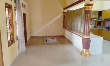 Rumah 2 Lantai Mewah Siap Huni Dekat Pusat Kota Cianjur