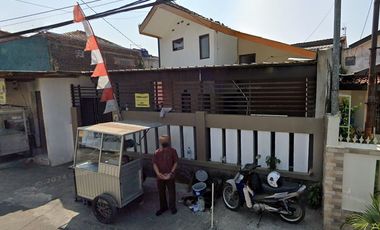 Rumah lelang murah nyaman SHM 2 lantai strategis di Jl. Sekelimus Utara, kota bandung