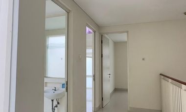 Rumah Zimbali Costa Pakuwon City AC Kitchen Set