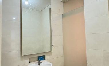 Rumah Zimbali Costa Pakuwon City AC Kitchen Set