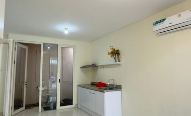 Rumah Zimbali Costa Pakuwon City AC Kitchen Set