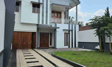 Rumah Mewah 2 Lantai Jalur Wisata Baturraden View Gunung