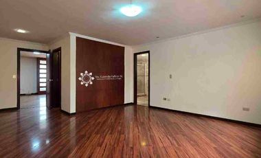 EN VENTA - AMPLIO DEPARTAMENTO DUPLEX, com vista al Rio Tomebamba, ubicado en el sector de Puertas del Sol.