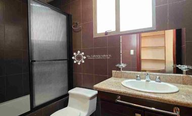 EN VENTA - AMPLIO DEPARTAMENTO DUPLEX, com vista al Rio Tomebamba, ubicado en el sector de Puertas del Sol.