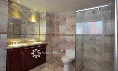 EN VENTA - AMPLIO DEPARTAMENTO DUPLEX, com vista al Rio Tomebamba, ubicado en el sector de Puertas del Sol.