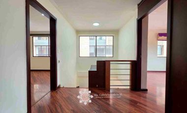 EN VENTA - AMPLIO DEPARTAMENTO DUPLEX, com vista al Rio Tomebamba, ubicado en el sector de Puertas del Sol.