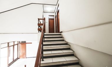 DISEWAKAN RUMAH COCOK DIJADIKAN KANTOR/TEMPAT TINGGAL DI KOPO MELATI  L