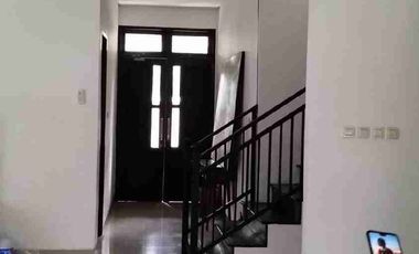 Lokasi Strategis, Disewakan Rumah Siap Huni di Kemang Jakarta Selatan