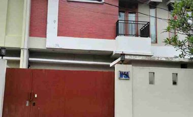 Lokasi Strategis, Disewakan Rumah Siap Huni di Kemang Jakarta Selatan