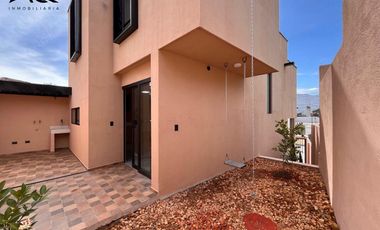 Casa en venta en Loja en Época CREDITO VIP